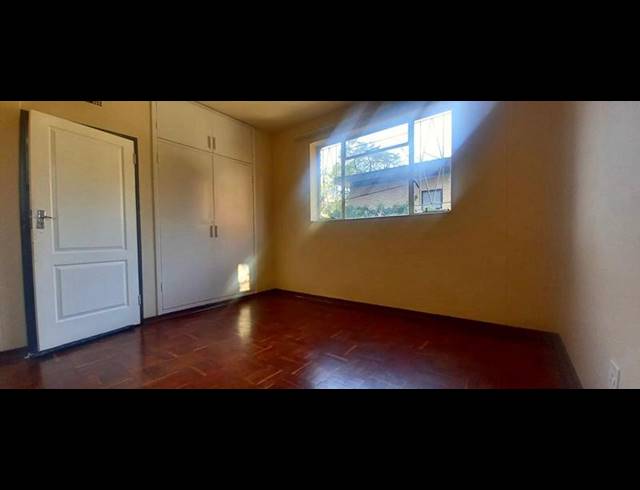 3 BEDROOM APARTMENT FOR SALE IN SUNNYSIDE